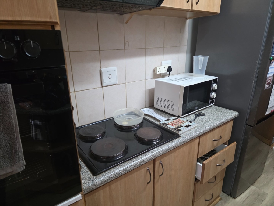 2 Bedroom Property for Sale in Langenhovenpark Free State